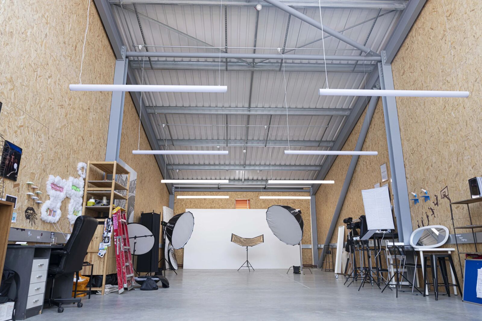 fFRAME PERFECT STUDIO 2_22.JPG